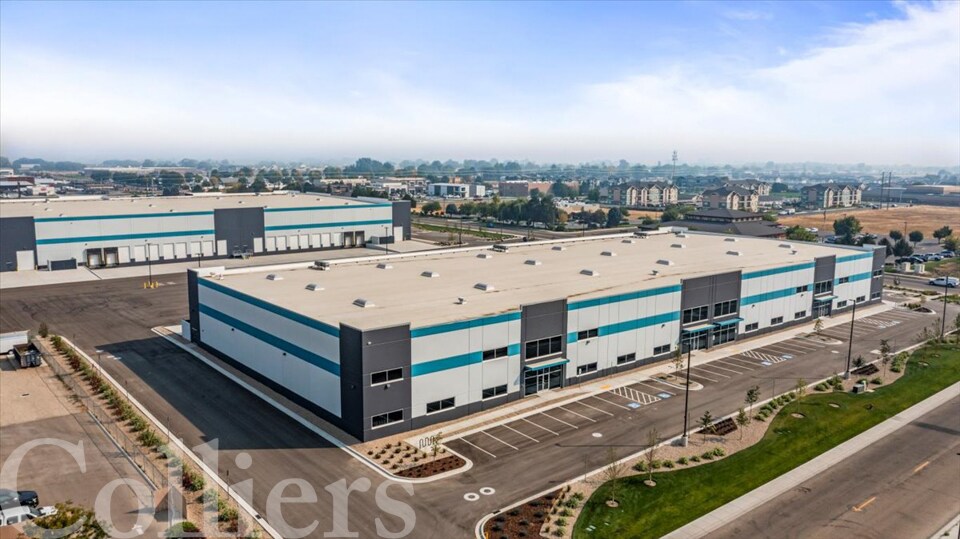 More Photos Of 4315 Skyway St, Caldwell Warehouse For Sale