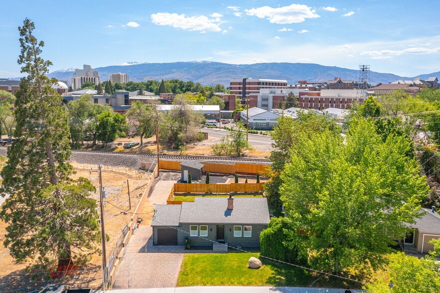 More Photos Of 99 Bartlett St, Reno Apartments For Sale