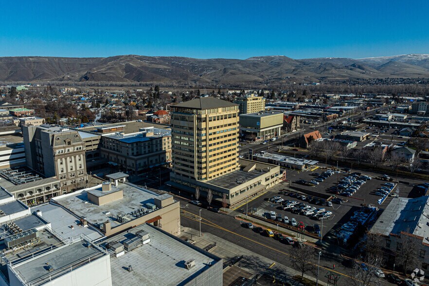 More Photos Of 402 E Yakima Ave, Yakima Unknown For Lease