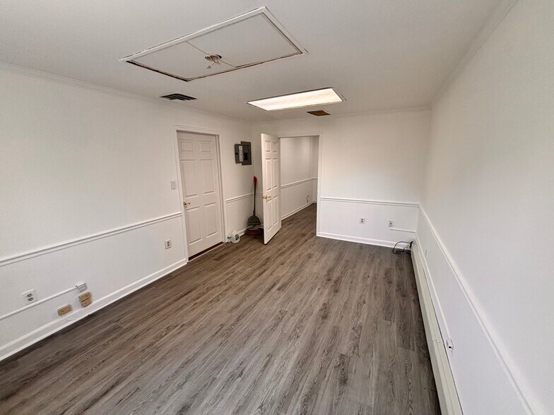 More Photos Of 742 Bergen Blvd, Ridgefield Loft Creative Space For Lease