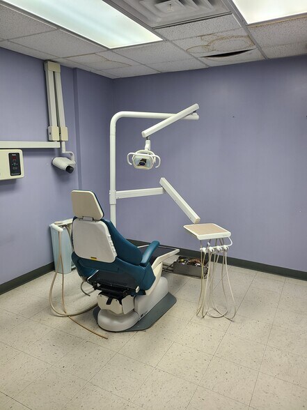 More Photos Of 4235 W Armitage Ave, Chicago General Retail For Sale