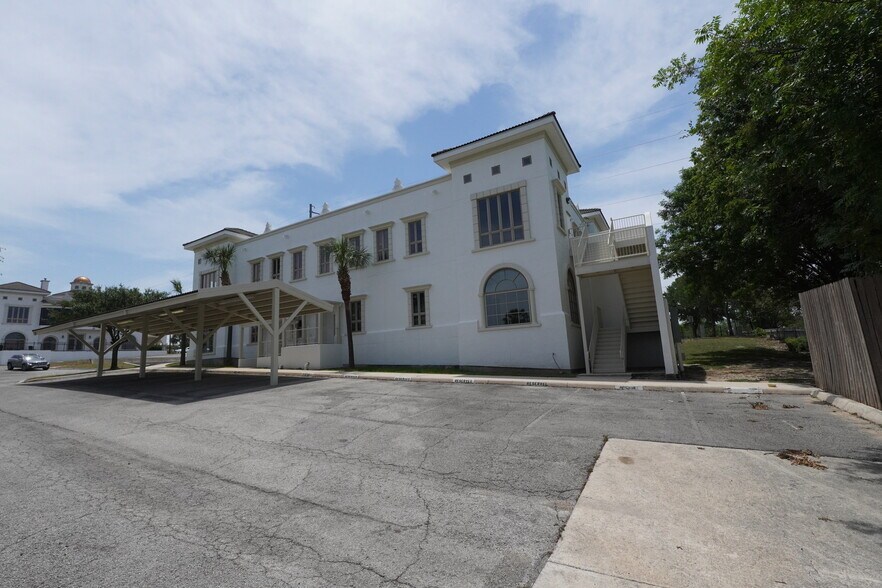 More Photos Of 4775 Hamilton Wolfe Rd, San Antonio Medical For Lease
