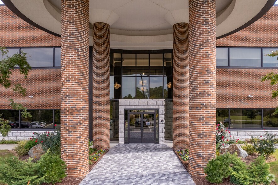 More Photos Of 2828 Pickett Rd, Durham Office For Lease