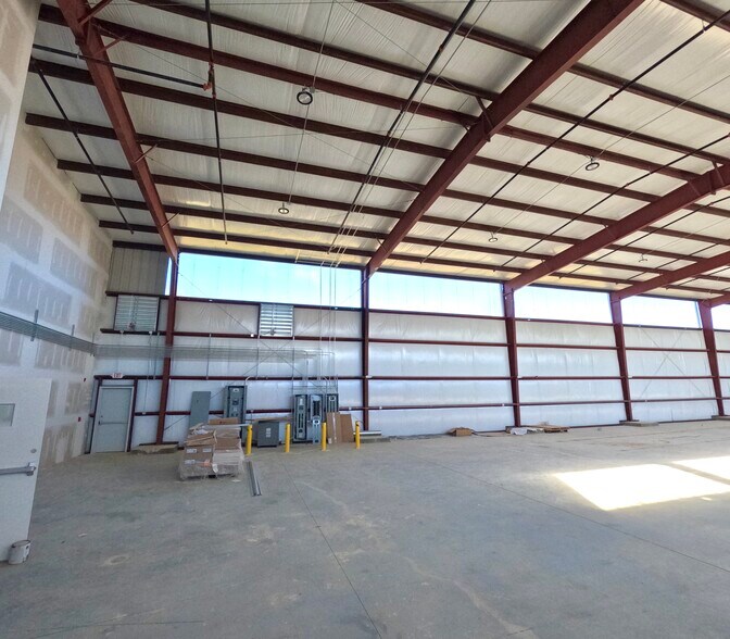 More Photos Of 1050 Cairo Rd, Gallatin Warehouse For Lease