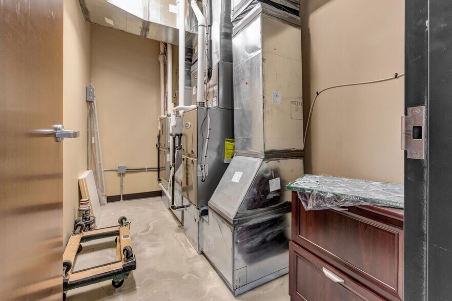More Photos Of 4795 Larimer Pky, Johnstown Medical For Sale