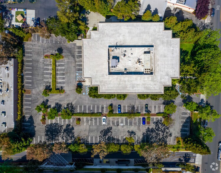 More Photos Of 2465 Latham St, Mountain View Office For Lease