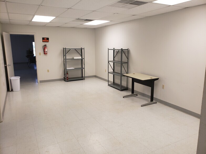 More Photos Of 15856 S Interstate 35, Bruceville Industrial For Lease