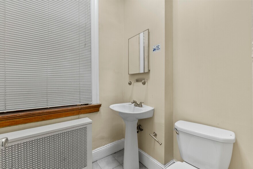 More Photos Of 28 E 25th St, Baltimore Storefront Retail Residential For Sale