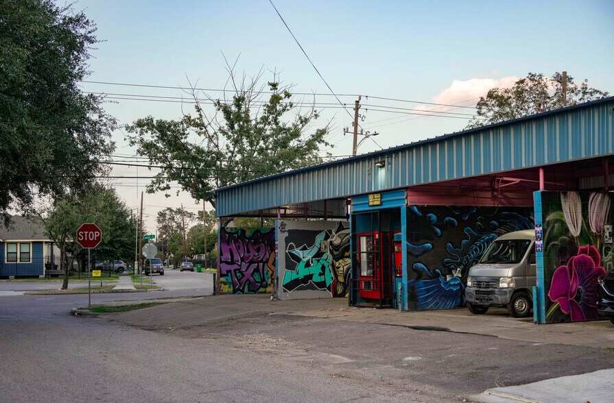 More Photos Of 4400 Canal st, Houston Carwash For Sale