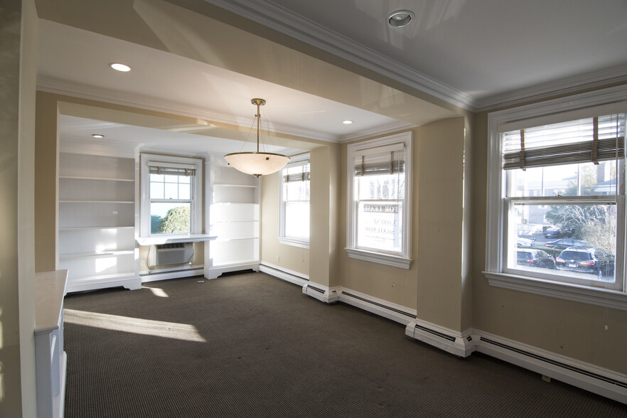 More Photos Of 31 E Elm St, Greenwich Storefront Retail Residential For Sale