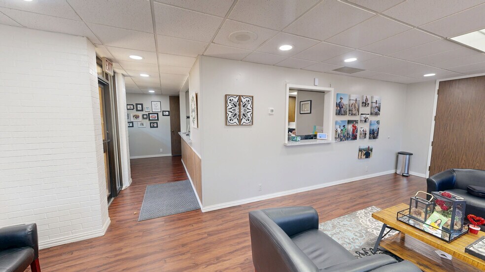 More Photos Of 2025 N Green Acres Rd, Fayetteville Medical For Sale
