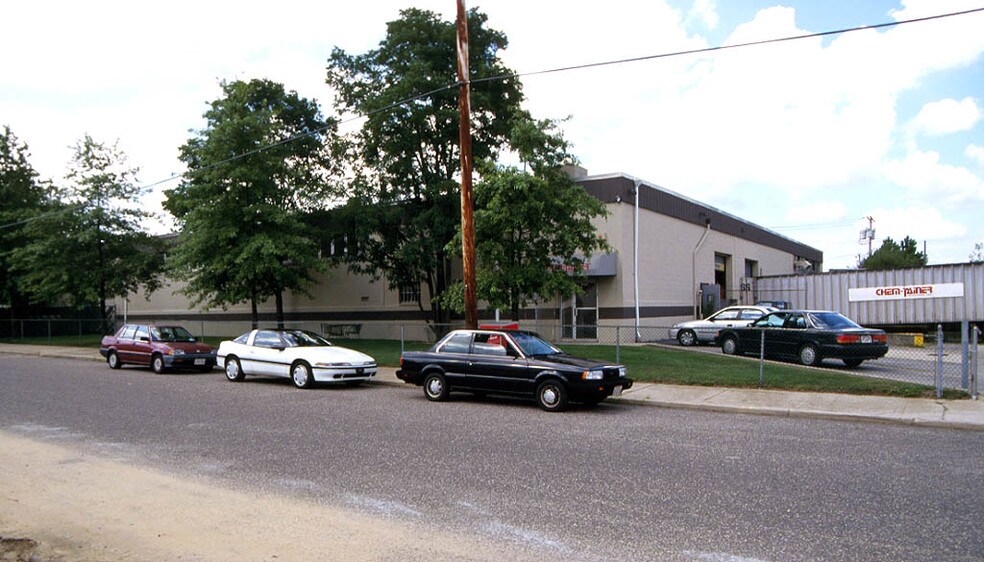 Primary Photo Of 361 Neptune Ave, Babylon Warehouse For Sale
