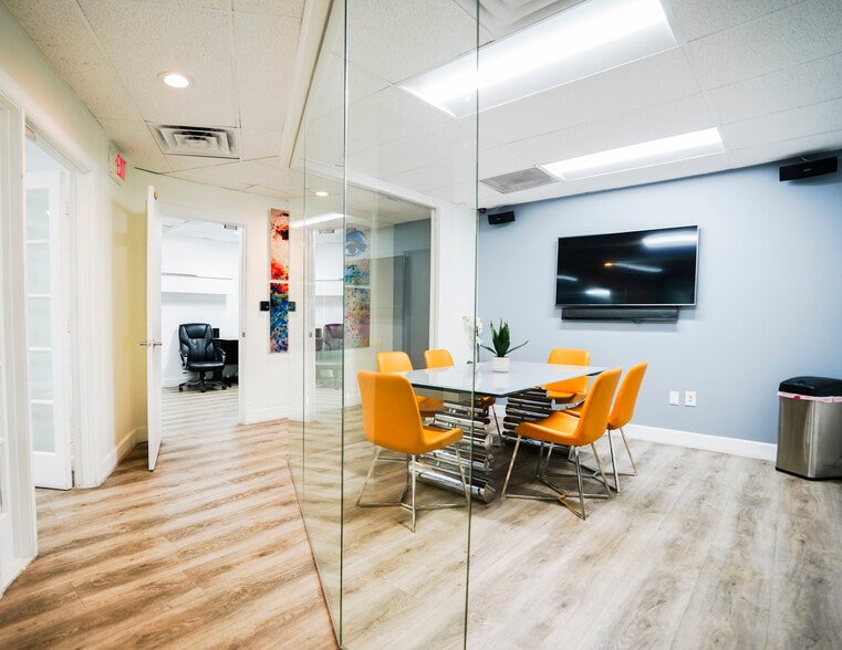 More Photos Of 7865 NW 46th St, Doral Warehouse For Lease