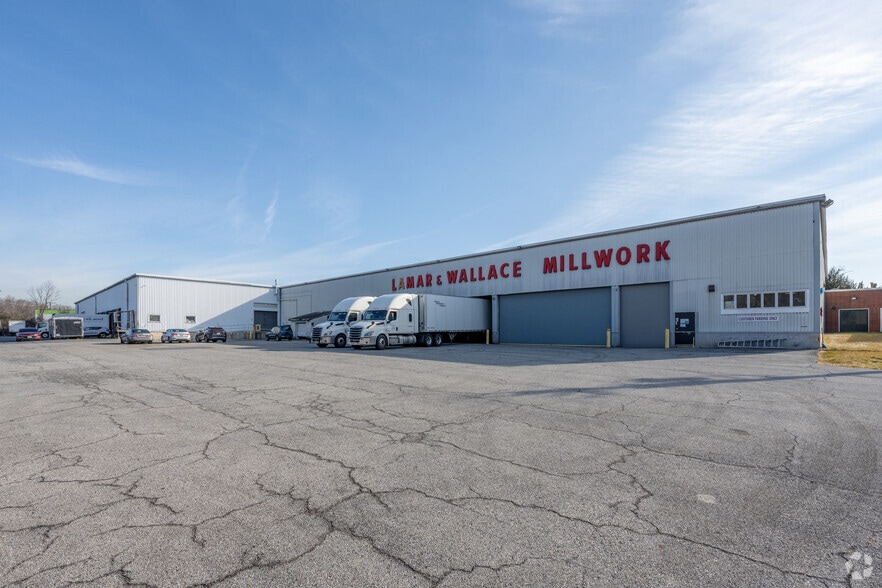 More Photos Of 7000 Old Landover Rd, Landover Warehouse For Lease