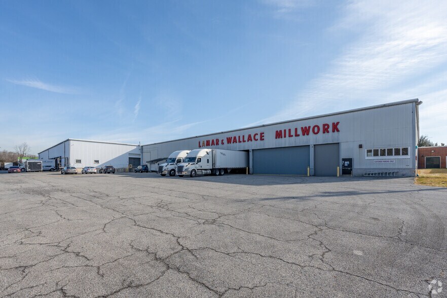 More Photos Of 7000 Old Landover Rd, Landover Warehouse For Lease