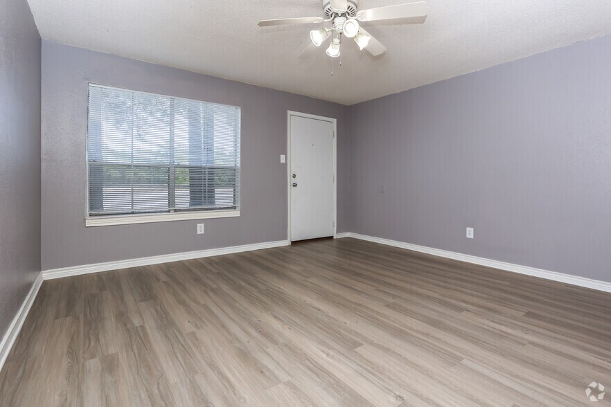 More Photos Of 300 S John Redditt Dr, Lufkin Apartments For Sale