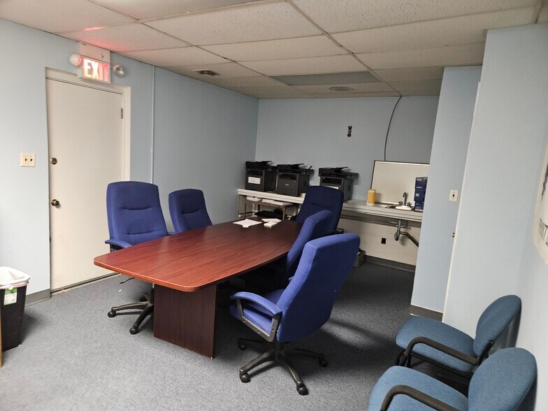 More Photos Of 2382 Whitehorse Mercerville Rd, Hamilton Office For Lease