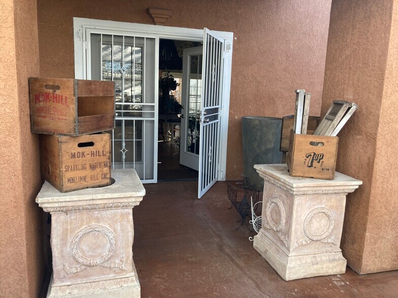 More Photos Of 870 Hartnell Ave, Redding Garden Center For Sale