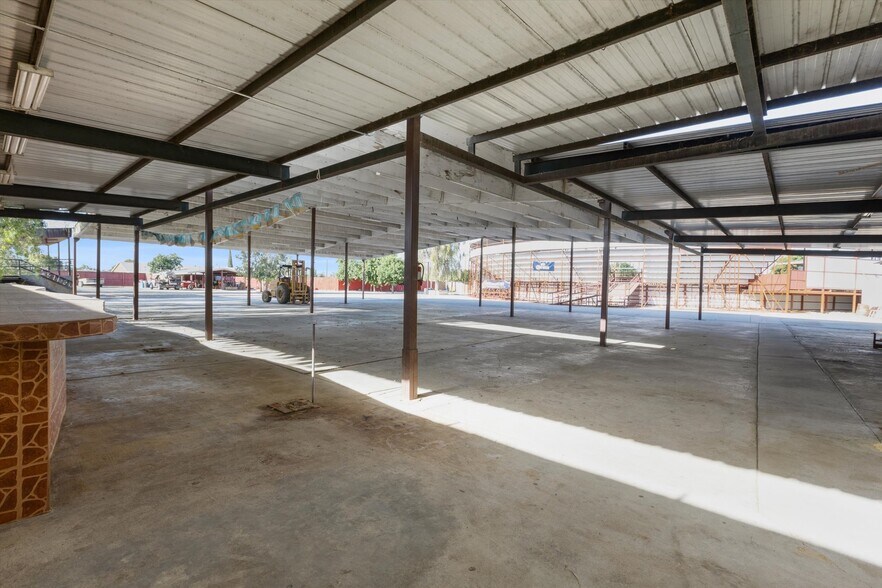 More Photos Of 11475 Garzoli Ave, Delano Horse Stables For Sale