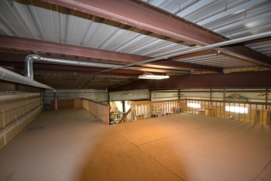 More Photos Of 6915 Raywood Rd, Monona Warehouse For Sale