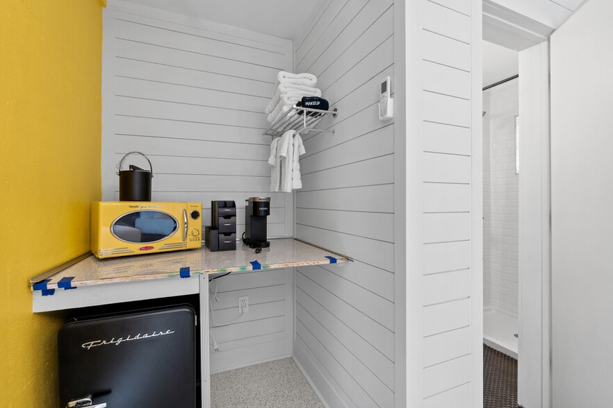 More Photos Of 3155 W Highway 98, Port Saint Joe Hotel For Sale