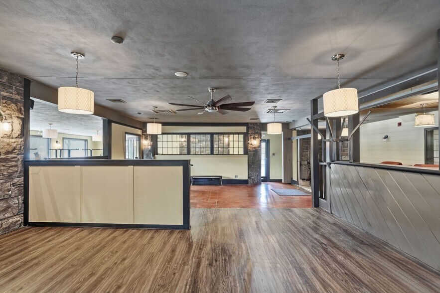 More Photos Of 332 Farnum Pike, Smithfield Restaurant For Sale