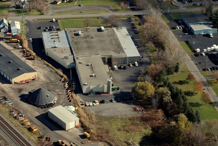 More Photos Of 595 Trabold Rd, Rochester Manufacturing For Lease