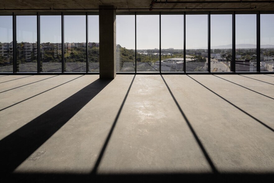 More Photos Of 6181 W Centinela Ave, Culver City Loft Creative Space For Lease
