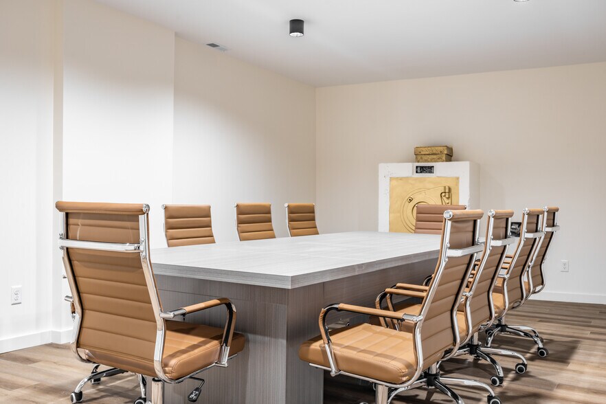 More Photos Of 2506 E Washington St, Indianapolis Storefront Retail Office For Sale