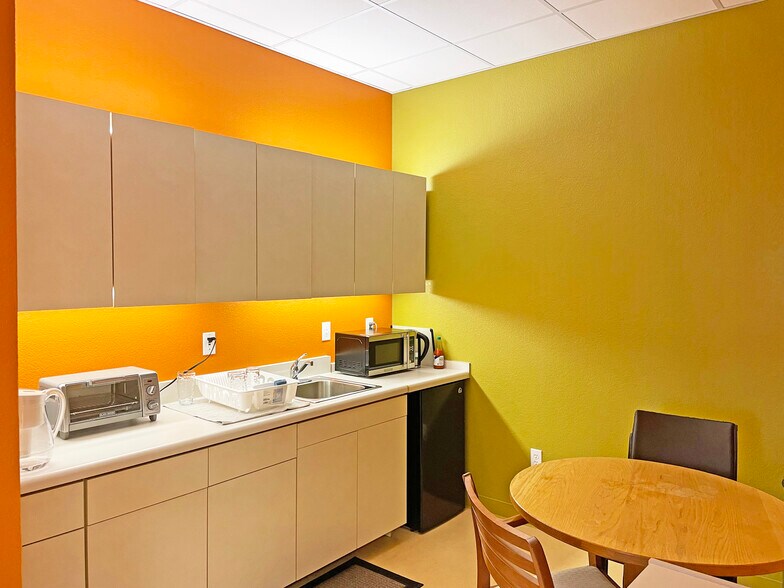 More Photos Of 1820 Solano Ave, Berkeley Storefront Retail Office For Lease