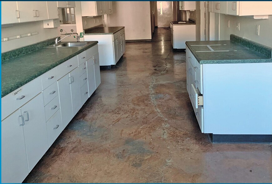 More Photos Of 1850 Berryhill Rd, Cordova Veterinarian Kennel For Sale