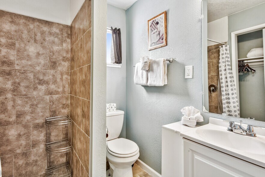 More Photos Of 3994 Pine Blvd, South Lake Tahoe Hotel For Sale