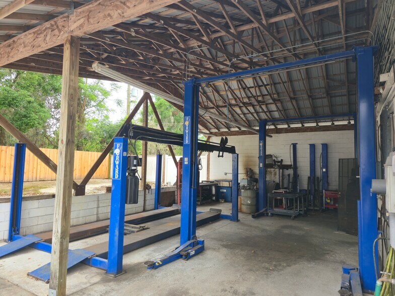 More Photos Of 1310 E 1st Ave, Mount Dora Auto Repair For Lease
