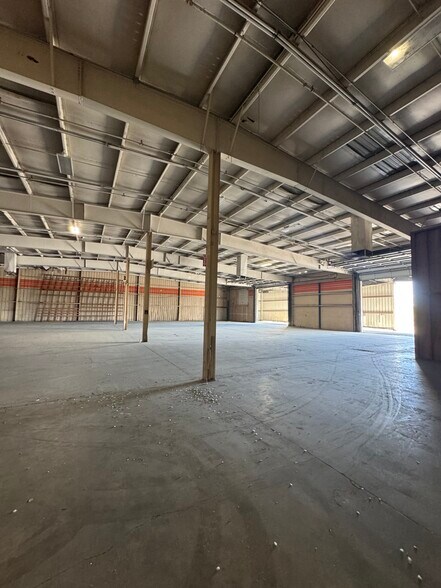 More Photos Of 1046 Twin View Blvd, Redding Industrial For Lease