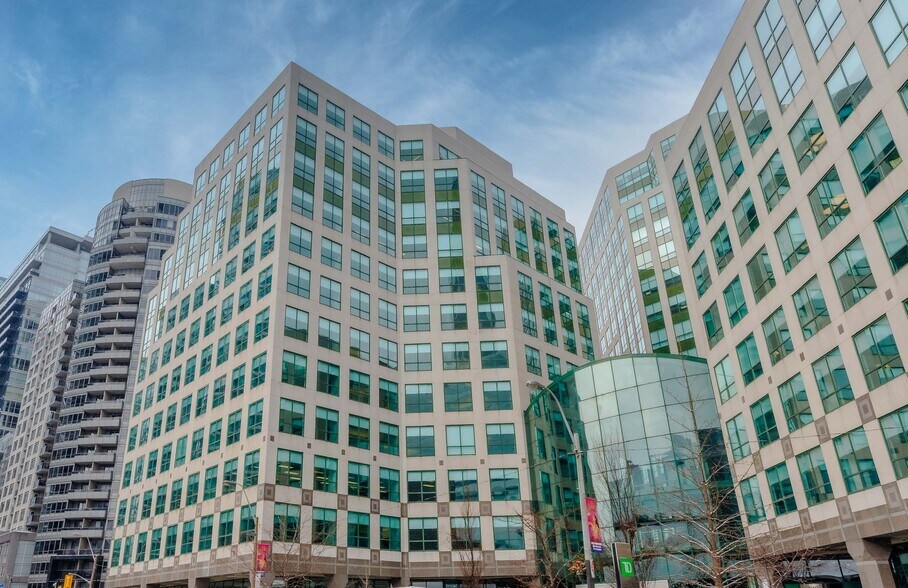 More Photos Of 330 Front St W, Toronto Office For Lease