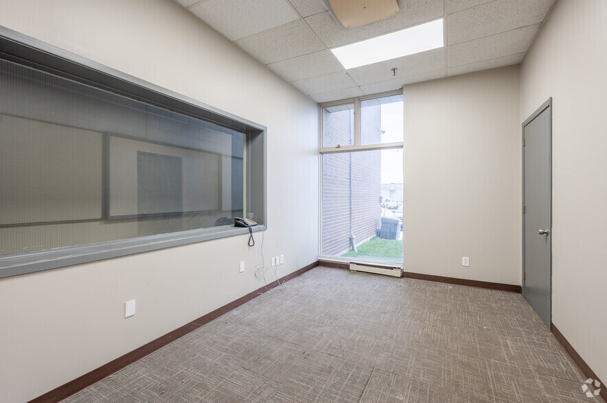 More Photos Of 25 Tangiers Rd, Toronto Service For Lease