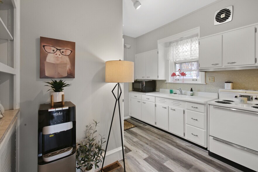 More Photos Of 634 Penn Ave, West Reading Freestanding For Lease