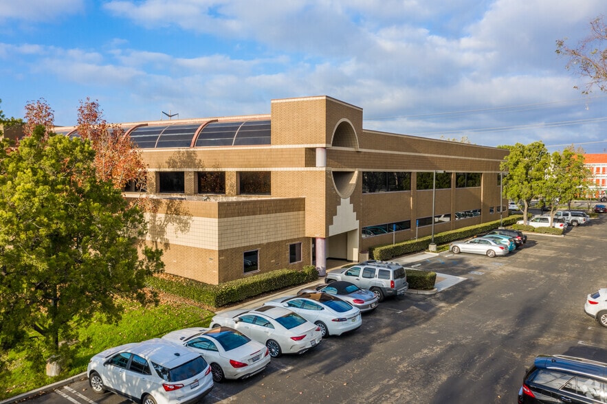 More Photos Of 62 Corporate Park, Irvine Medical For Lease