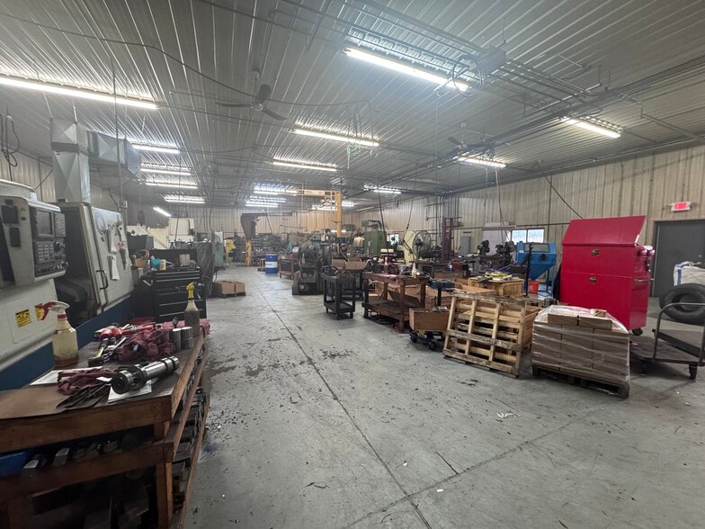 More Photos Of 5809 Center Rd, Valley City Warehouse For Sale