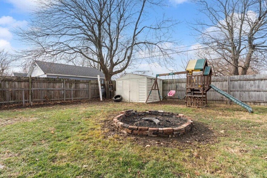 More Photos Of 1271 Harker St, Dayton Auto Repair For Sale