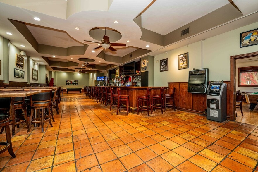 More Photos Of 266 Dartmouth St, New Bedford Restaurant For Sale