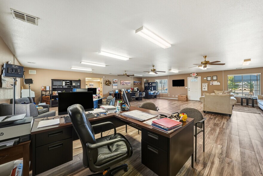 More Photos Of 1941 NV-160, Pahrump Office For Sale