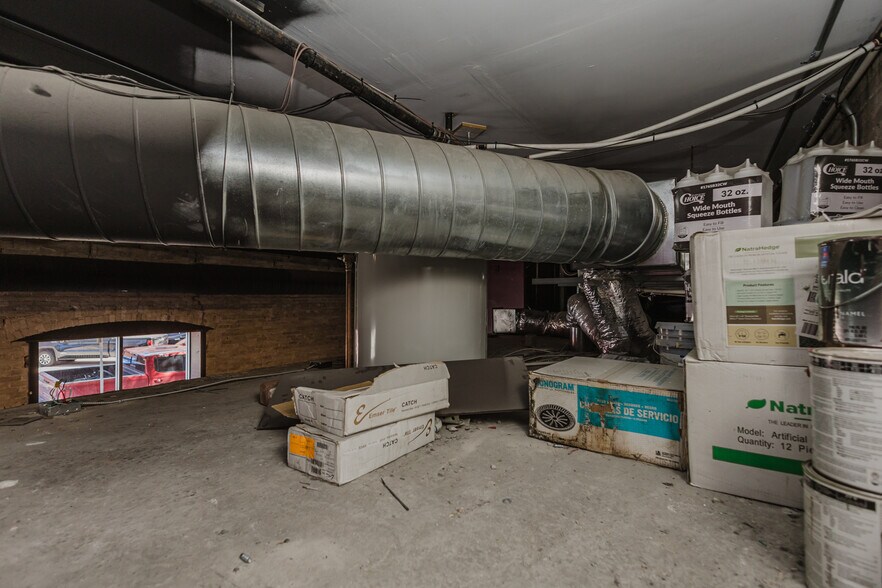 More Photos Of 1001 W Douglas Ave, Wichita Storefront For Sale