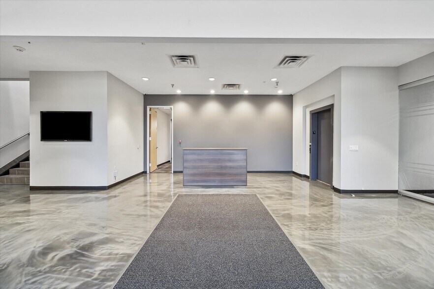 More Photos Of 14450 John F Kennedy Blvd, Houston Office For Lease