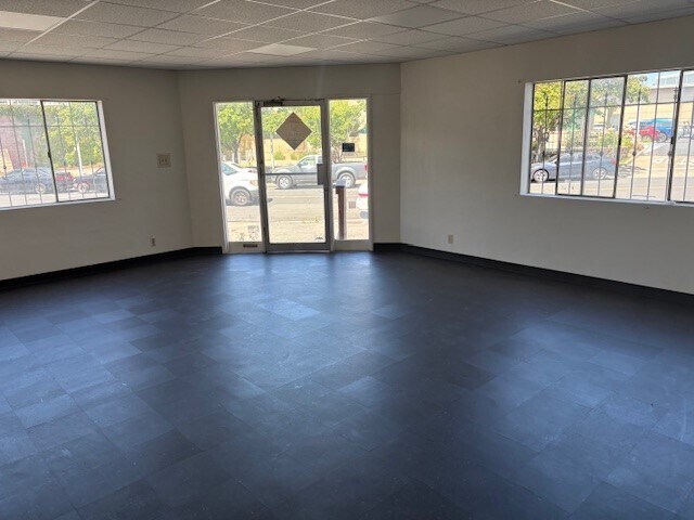 More Photos Of 654 Irwin St, San Rafael Service For Lease