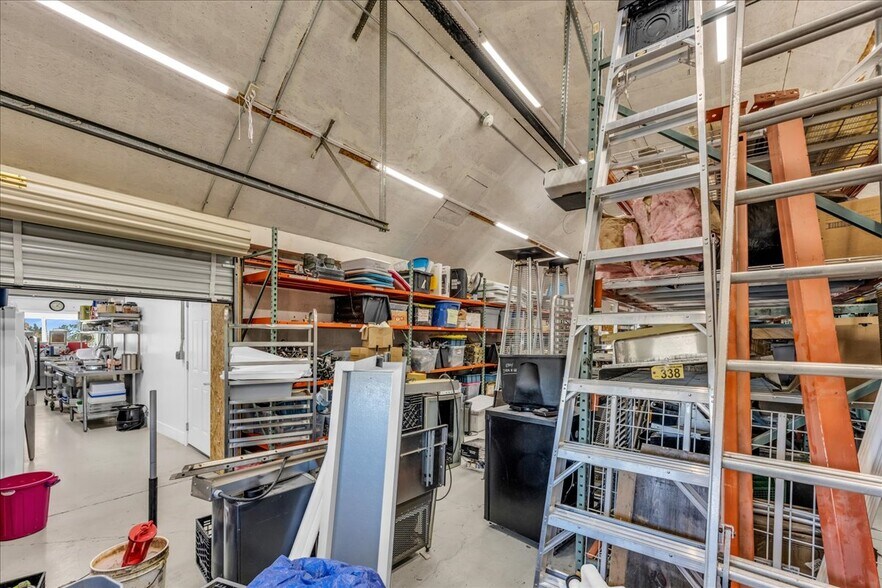 More Photos Of 357 W Main St, Searsport Freestanding For Sale