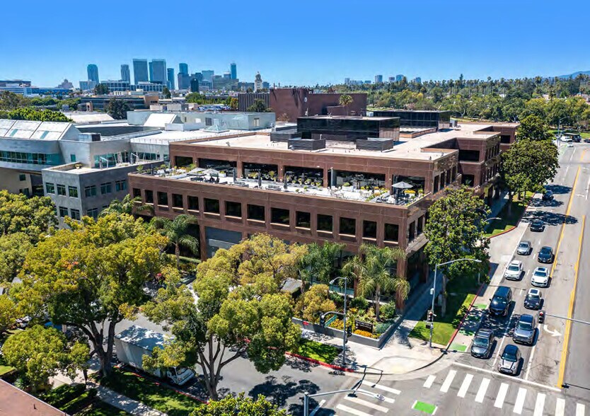 Primary Photo Of 9242 Beverly Blvd, Beverly Hills Loft Creative Space For Lease