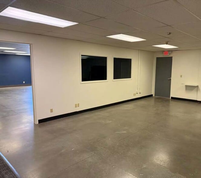 More Photos Of 120 NE 9th Ave, Portland Warehouse For Lease