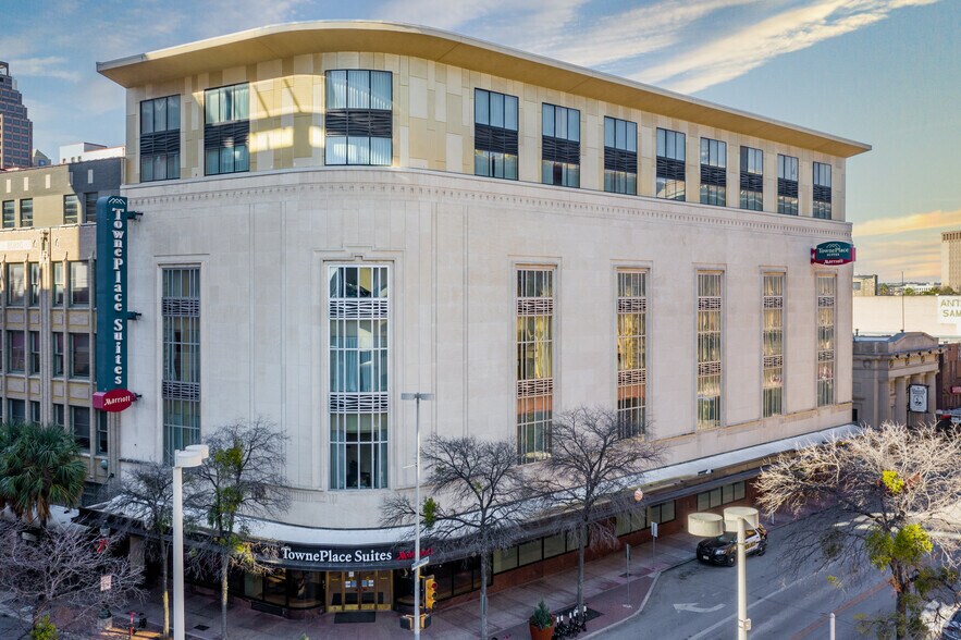 Primary Photo Of 409 E Houston St, San Antonio Hotel For Sale