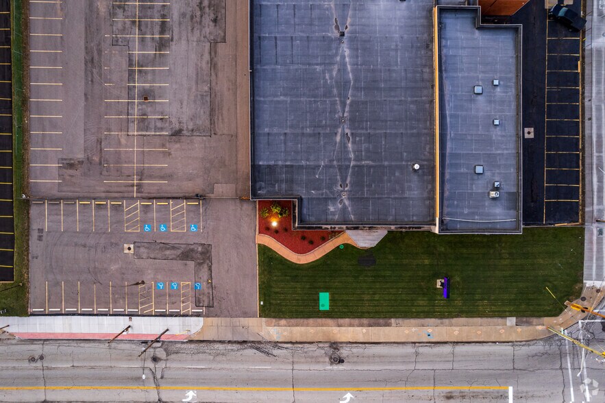 More Photos Of 11699 Brookpark Rd, Parma Office Residential For Lease